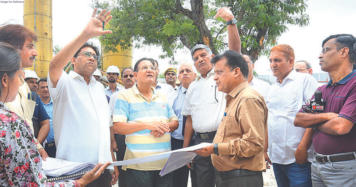 Dhariwal warns JDA officials, complete projects by Sept 15